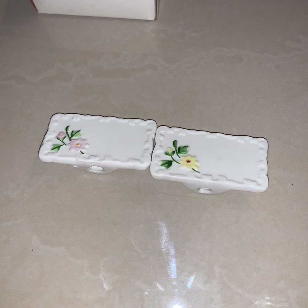 SHAFFORD VINTAGE CHOPSTICKS REST SET OF SIX - Picture 4 of 5